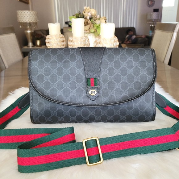 Gucci Handbags - 100% Authentic Gucci vintage web sherry line large clutch crossbody bag